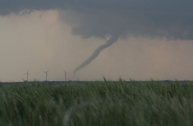 Following Last Month’s Oklahoma Tornado Tragedy, Discovery Presents MILE WIDE TORNADO: STORMCHASERS TRIBUTE, July 10